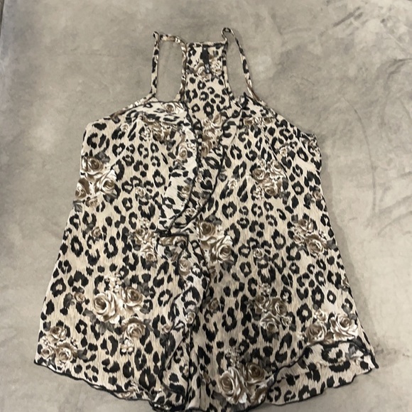 Express sleeveless tops bundle - Picture 3 of 12